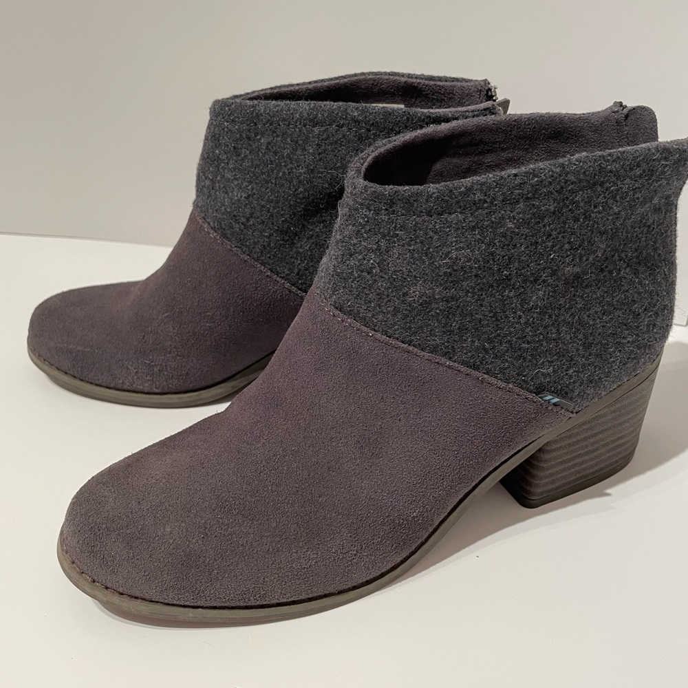 Toms Charcoal/Dark Gray Ankle Boots, leather and wool, nearly new size 8!